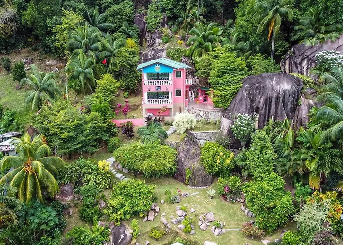 Les Elles Guesthouse Self Catering