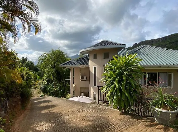 South Hill Villa