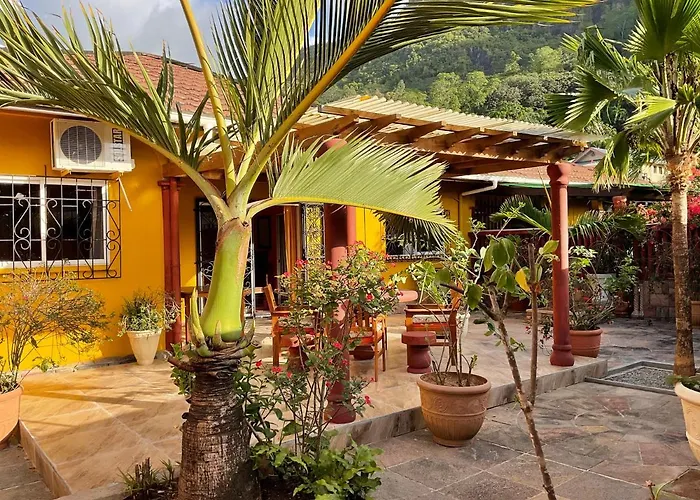 Effie Mountain View Halona Villa