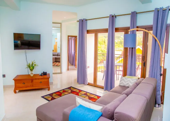 Charming Apartment With Mountain View, Au Cap, 70 M²