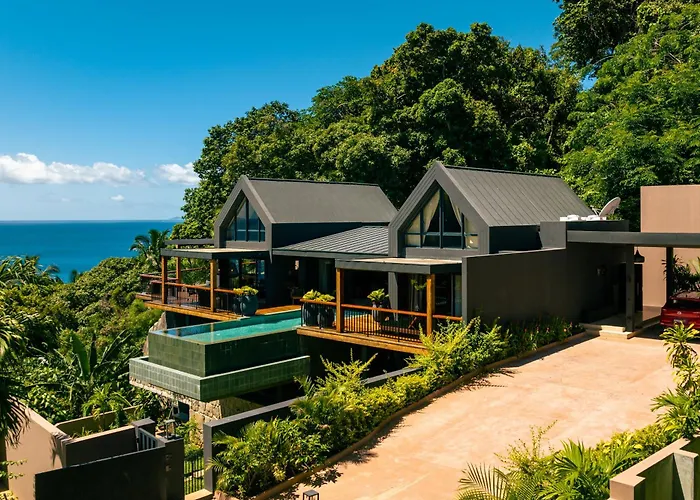 Maison Gaia Seychelles - Staffed 5Br Villa, Infinity Pool, Ocean & Sunset View