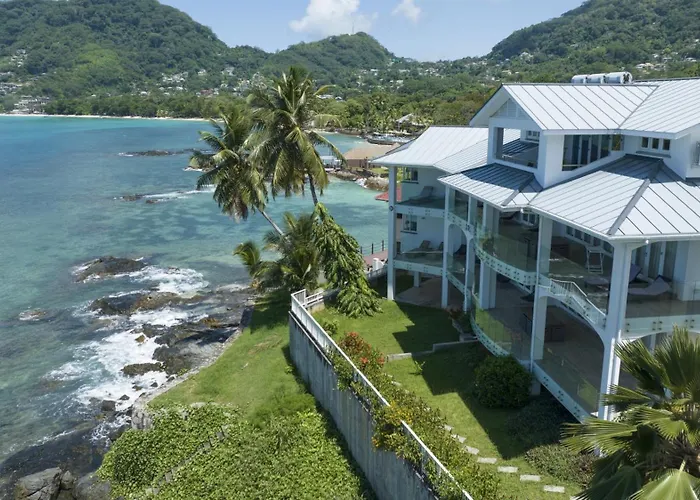 Vallonend Beachfront Villa With Excellent View