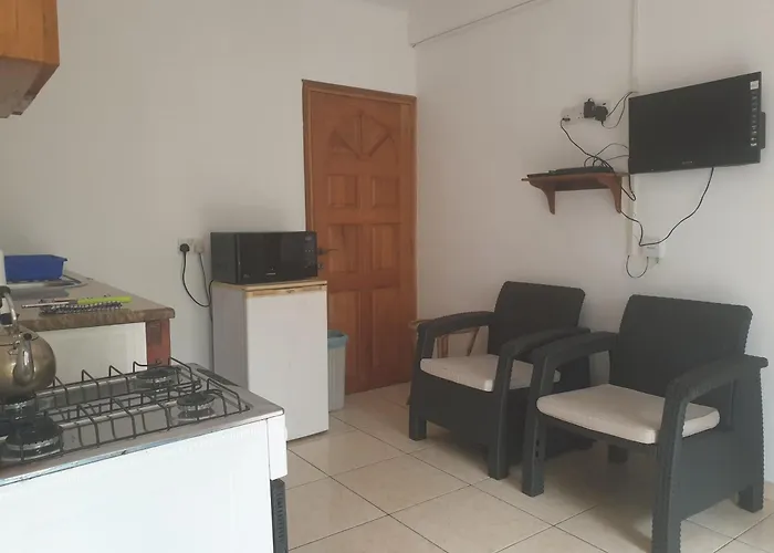 Palmont Commercial Self-Catering Apartments - Beau Vallon