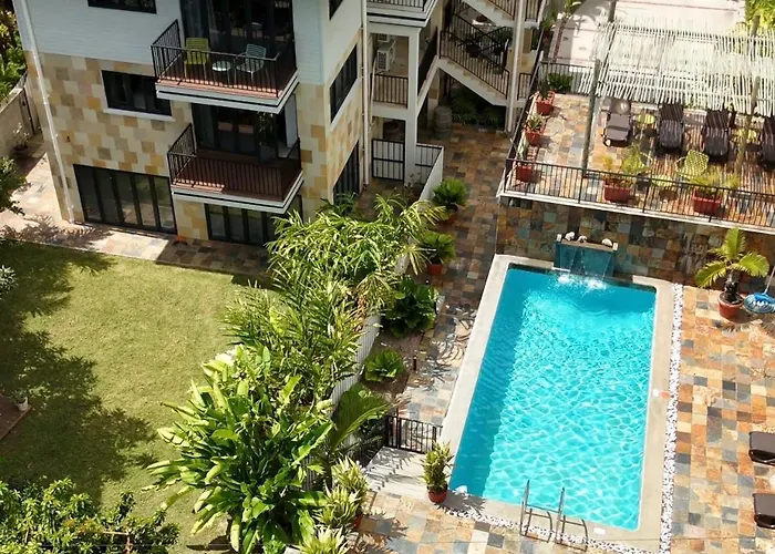 Lodoicea Apartments