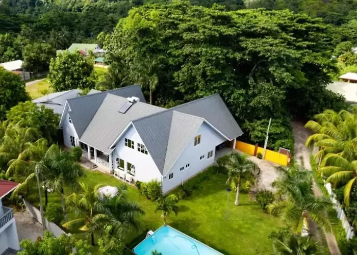 Island Charm Of Praslin
