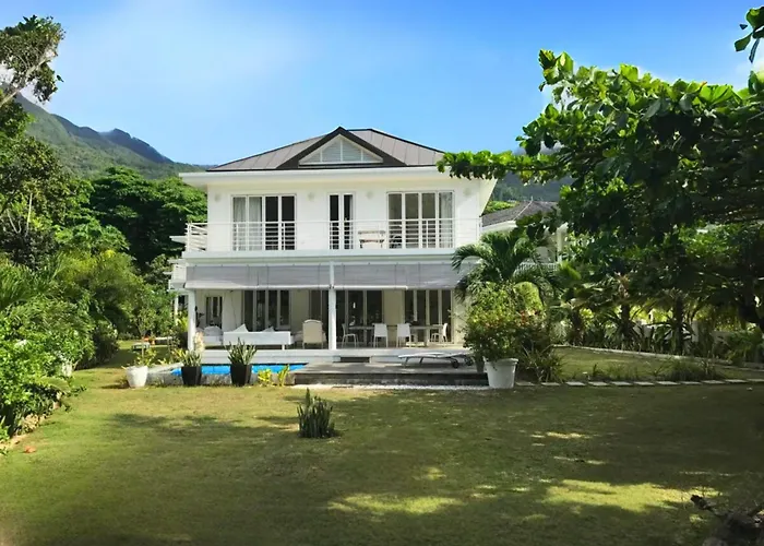 Villa Mimi Beachfront Beau Vallon