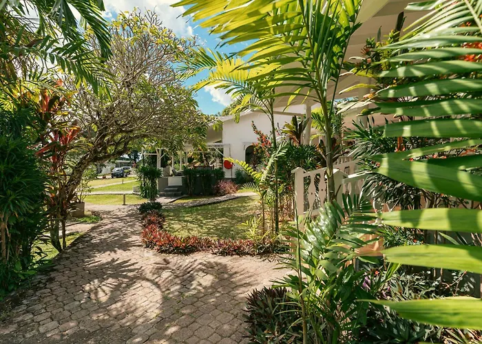 Beau Vallon Bungalows