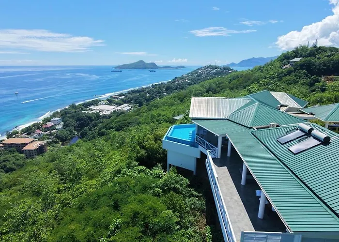 Villa Club Tropicana Carana With Infinity Pool