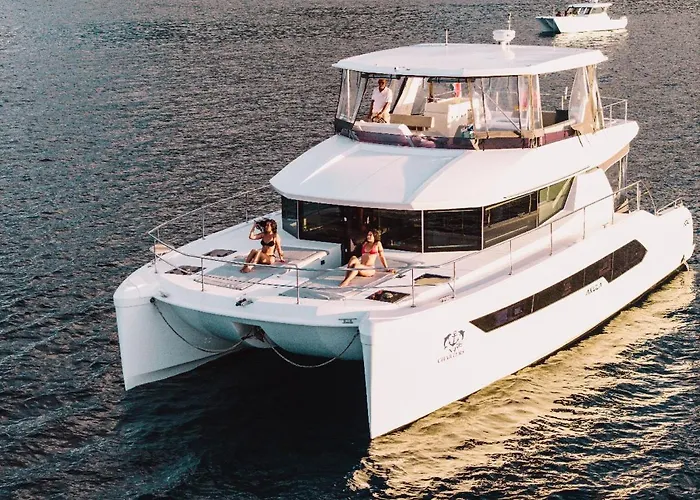Akula Catamaran - N4 Charters Seychelles