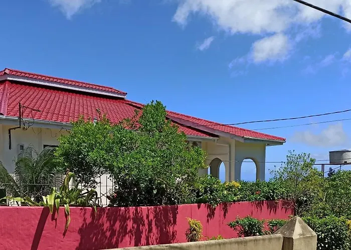 Charming House With Sea View In Souvenir - 200 M² - Terrace