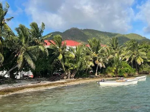 Diamond Plaza Beachfront Apartments