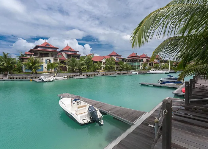Eden Island Deluxe Villa By Olala Homes