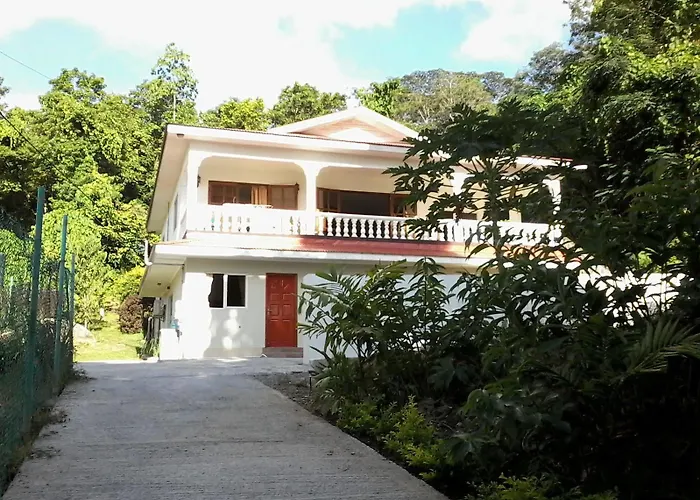 Precious Residence C - Self-Catering Studio