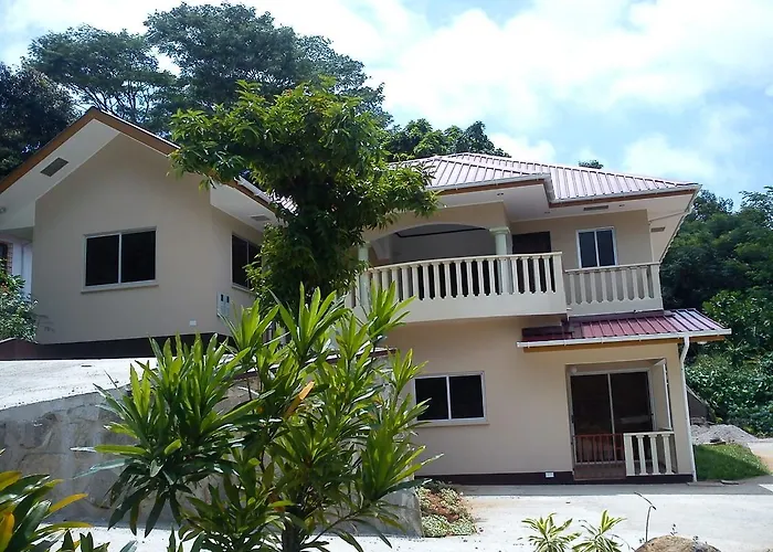 Zeph Self Catering