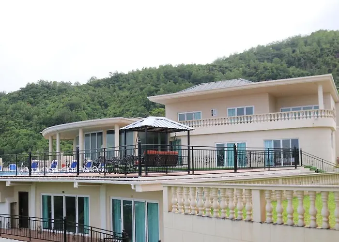 Amanda Villa - Best Value Mountain Top Inn